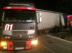 Camion bloccato a Cocquio 28 gennaio 2016