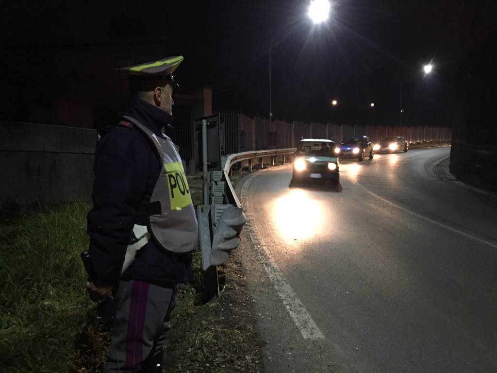 Camion bloccato, traffico in tilt