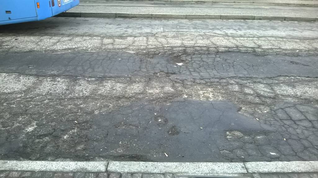 foto del piazzale delle Ferrovie dello Stato