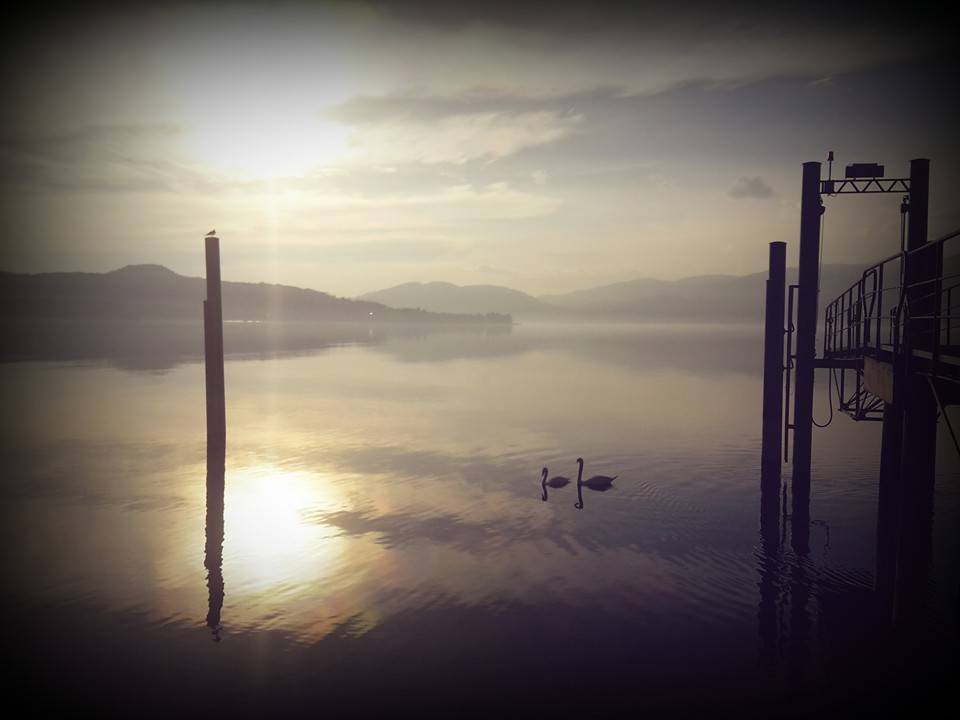 Tramonto sul lago