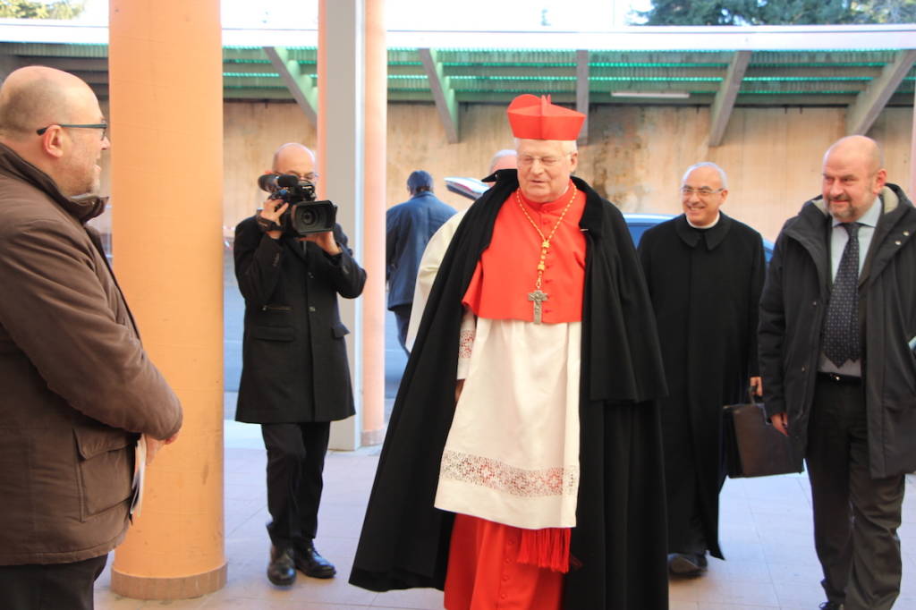 Il cardinale Scola all'ospedale di Tradate