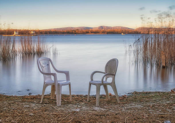 Il lago d'inverno