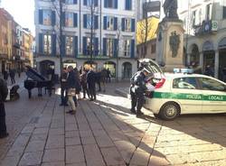 Il pianista nel centro di Varese