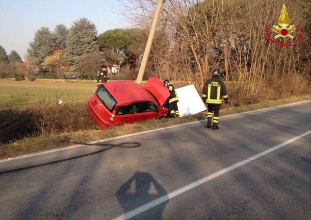 incidente stradale cairate 22 gennaio 2016