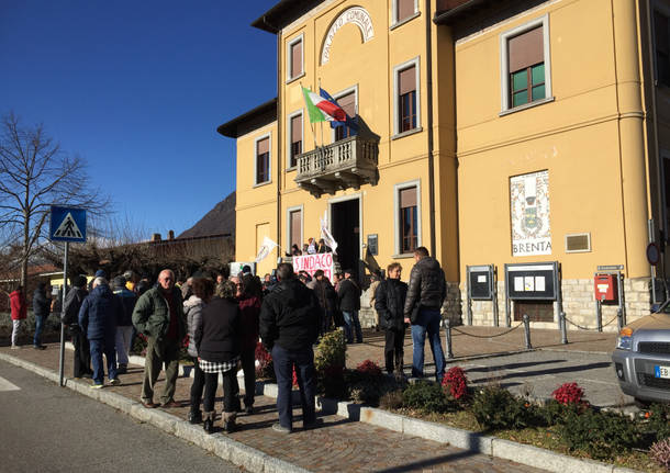 La protesta del M5S a Brenta