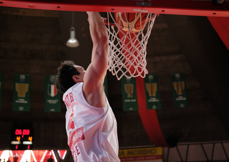 Openjobmetis Varese - EA7 Milano 64-86