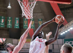 Openjobmetis Varese - EA7 Milano 64-86