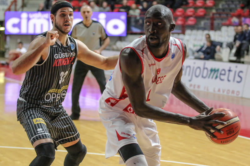 Openjobmetis Varese - Magnofit Guessing 85-81 Fiba Europe Cup