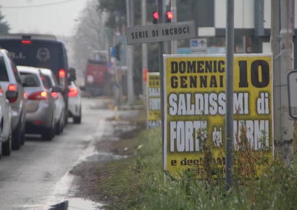 Saldi di Forte dei Marmi, i cartelli contestati