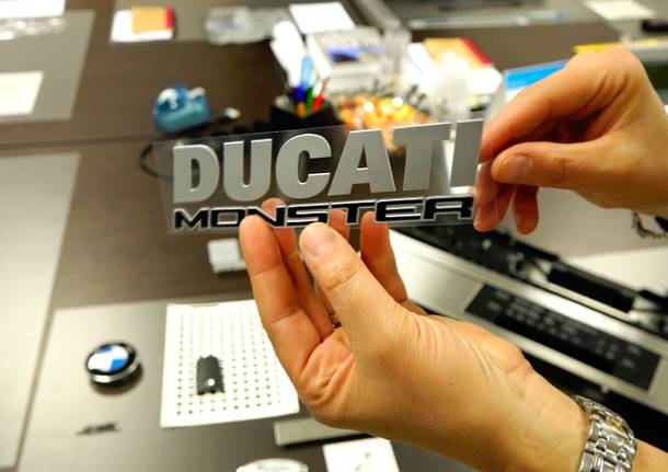 Seristampa, mettiamo il logo alle multinazionali