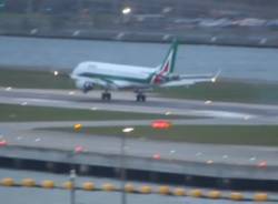 atterraggio Alitalia Londra video