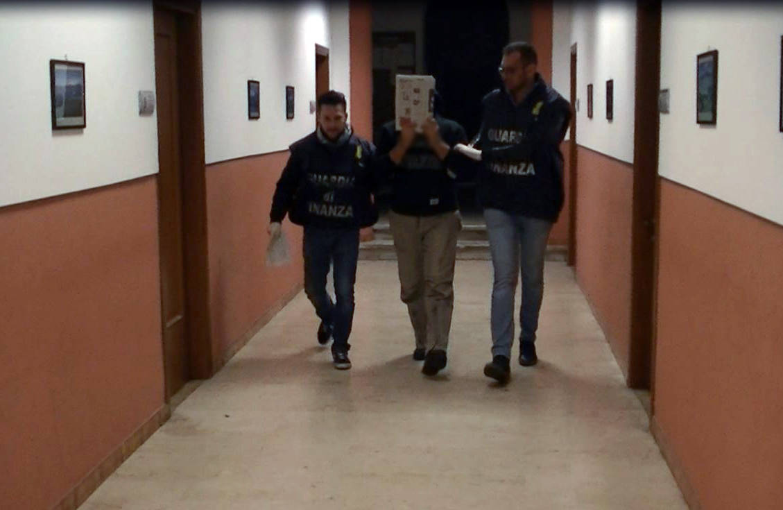 frontalieri della droga cuveglio gdf