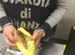 La Guardia di Finanza sequestra 200 proiettili da guerra a Malpensa
