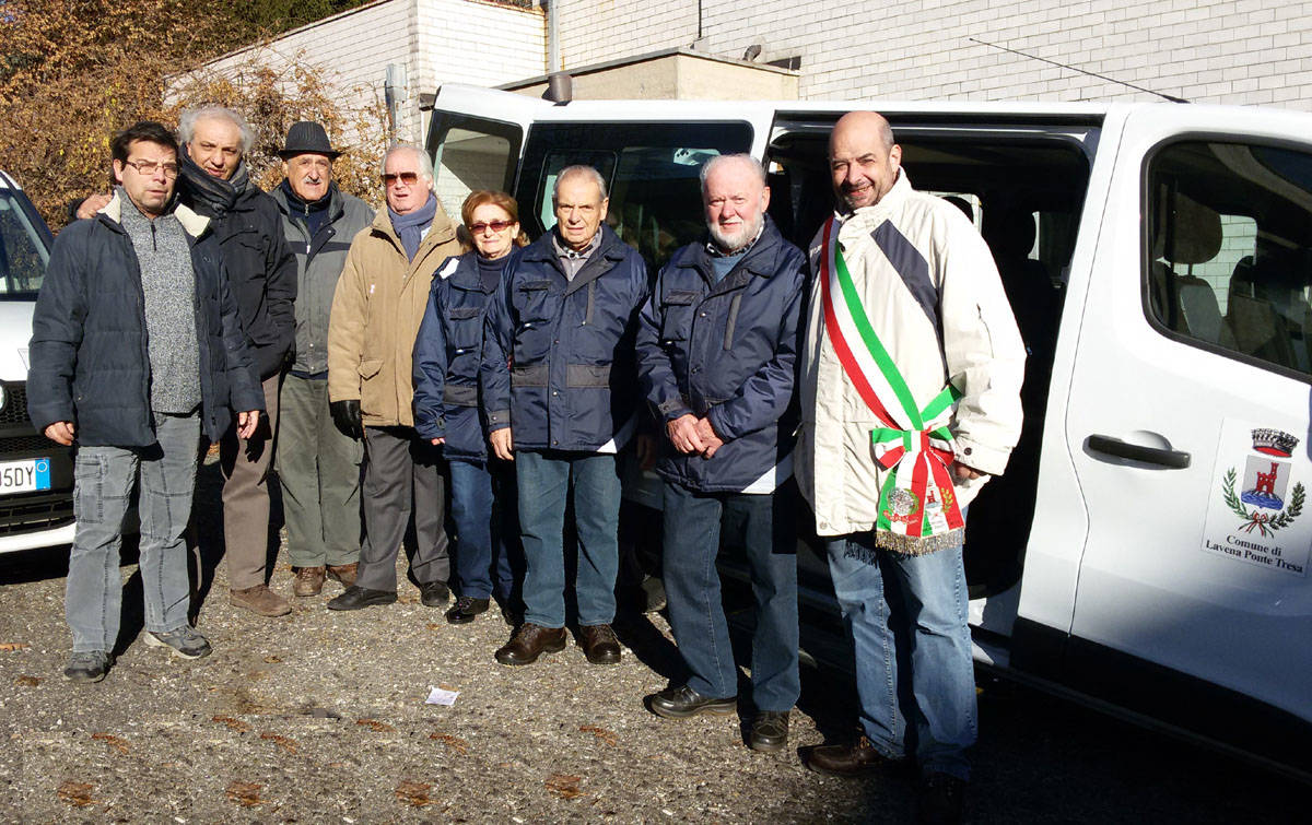 Lavena Ponte Tresa inaugurazione pulmino