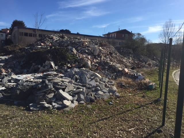 nuovo distributore al centro commerciale di gavirate 11 febbraio 2016