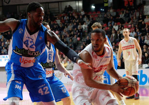 Openjobmetis Varese – Betaland Capo d’Orlando 81-82