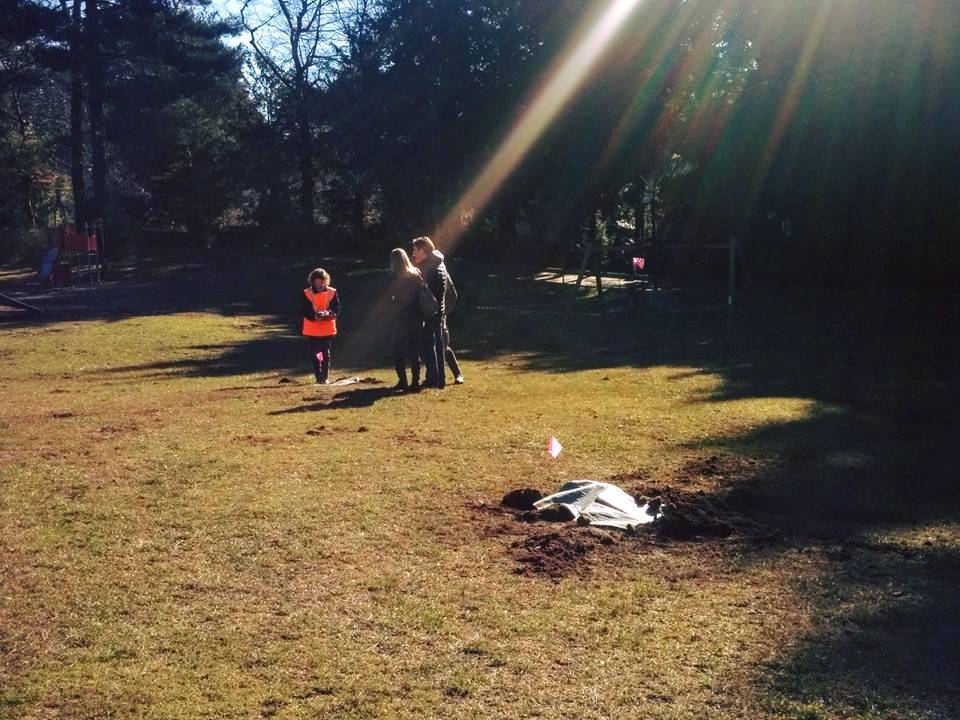 Sopralluogo a Parco Mantegazza, si scava per cercare il coltello che ha ucciso Lidia Macchi