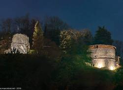 Rocca di Arona illuminata