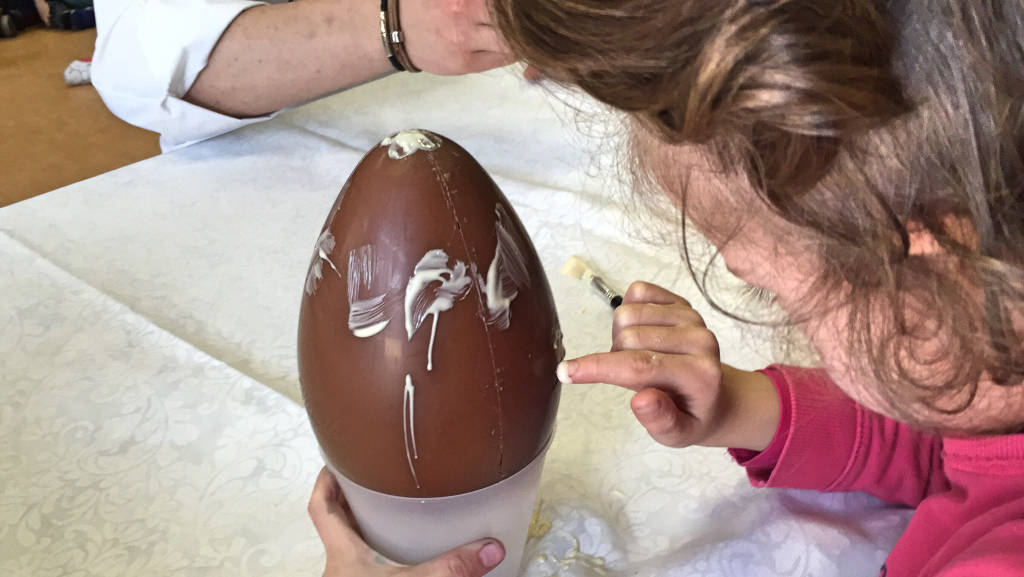 Bimbi mastri cioccolatai alla scuola materna Dalla Chiesa