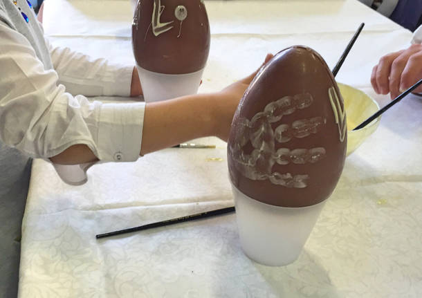 Bimbi mastri cioccolatai alla scuola materna Dalla Chiesa