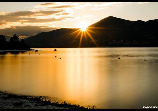 Tramonto dorato sul lago maggiore, da Germignaga