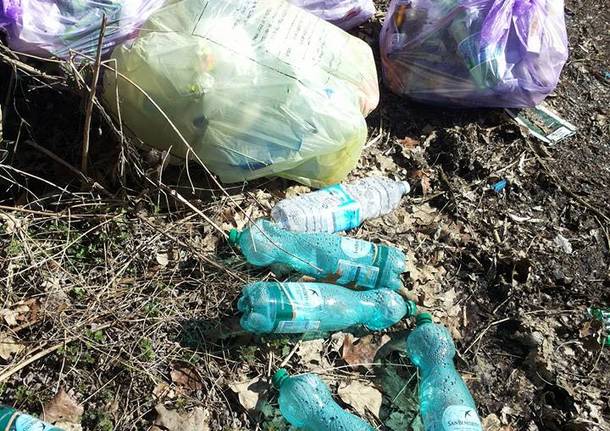 Cuasso al Monte - Rifiuti abbandonati
