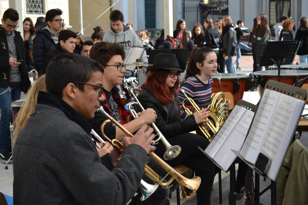 Danza e musica in piazza San Giovanni