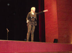 debora villa