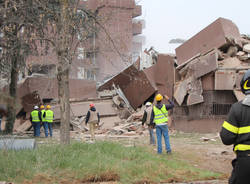Demolizione a Saronno, l'implosione