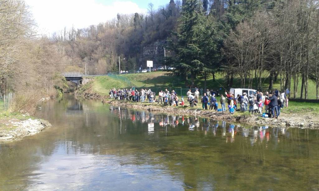 Gara di pesca per bambini a Besozzo 