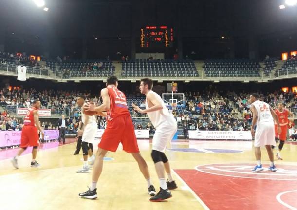 giants anversa - openjobmetis varese 93-82