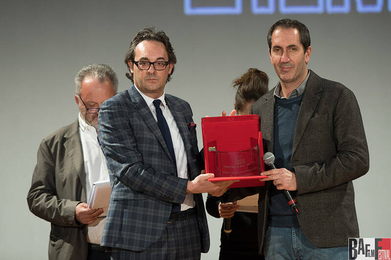 GiovanniGaravaglia 4105Baff 2016 Serata finale premiazioniLuigi Mascherono premia Paolo Calabresi