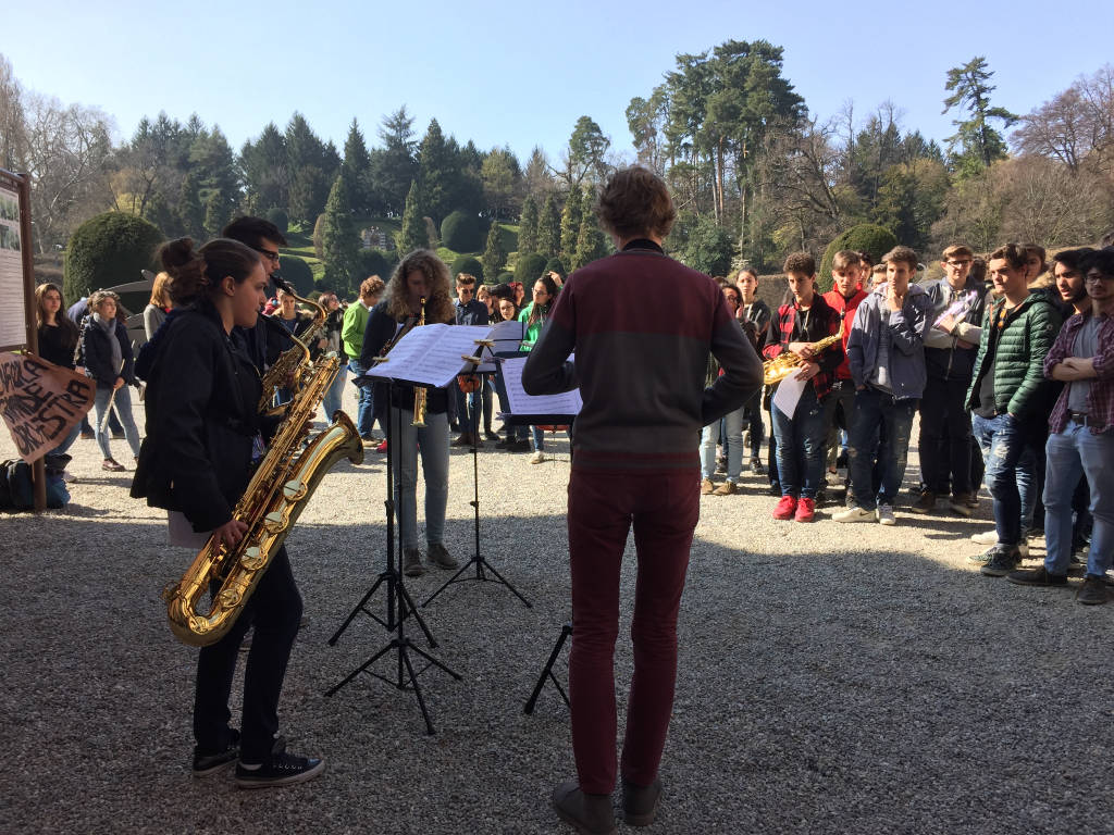 Gli studenti del Manzoni a lezione ai Gairdini Estensi