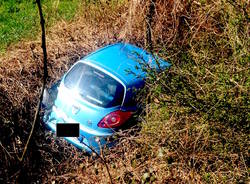 incidente schianno macchina nel fosso