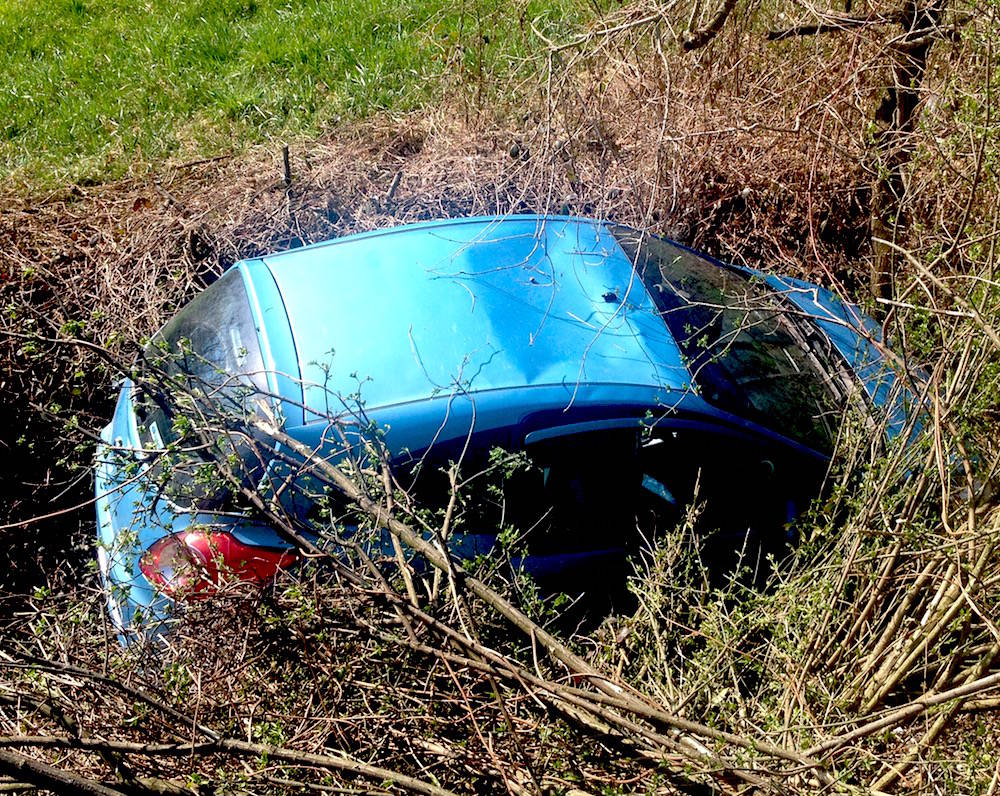 incidente schianno macchina nel fosso