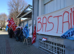 La protesta dei lavoratori di Unishop