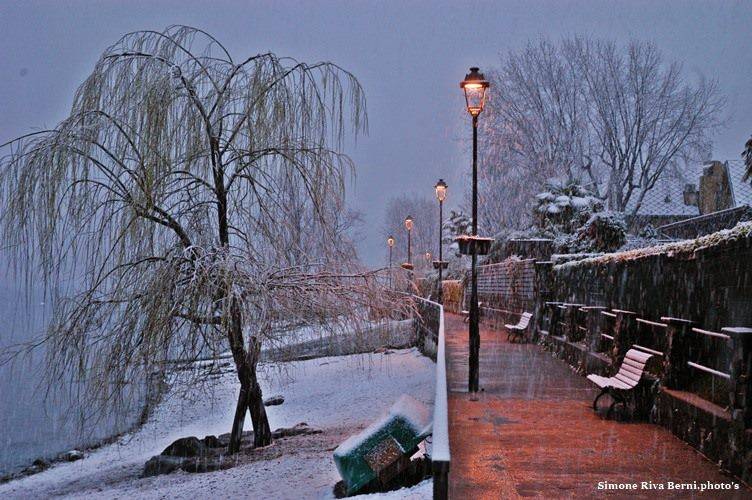Maccagno sotto la neve - foto di Simone Riva Berni