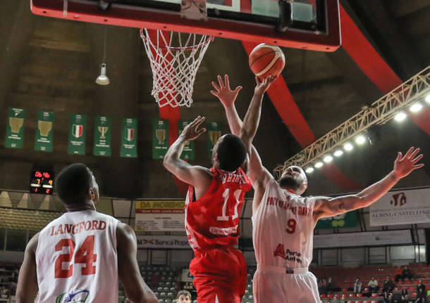 Openjobmetis Varese - Anversa Giants 92-81