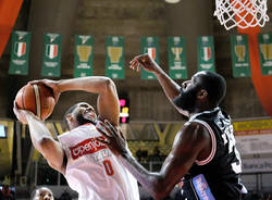 Openjobmetis Varese - Dolomiti Trento 96-82