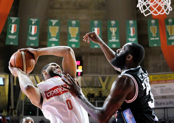 Openjobmetis Varese – Dolomiti Trento 96-82