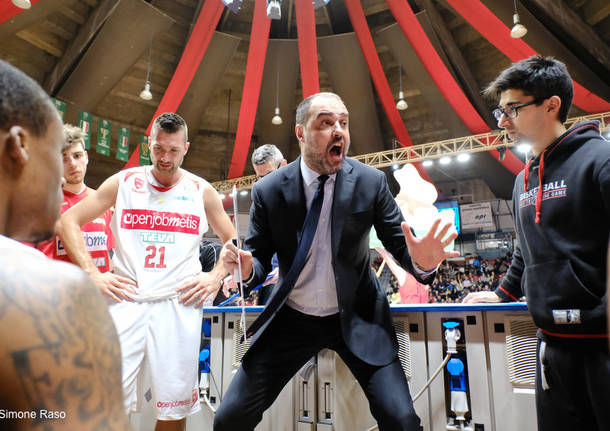 Openjobmetis Varese - Dolomiti Trento 96-82