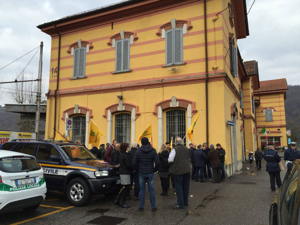 Porto Ceresio - manifestazione ferrovia