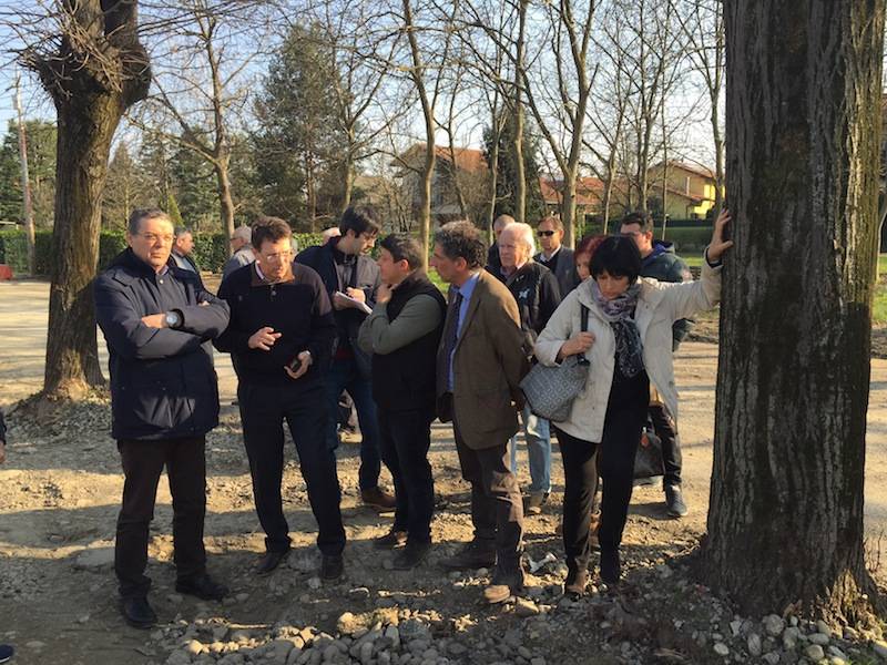 Protesta via 22 marzo Samarate