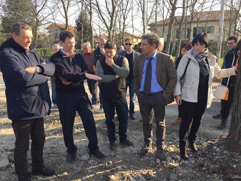 Protesta via 22 marzo Samarate