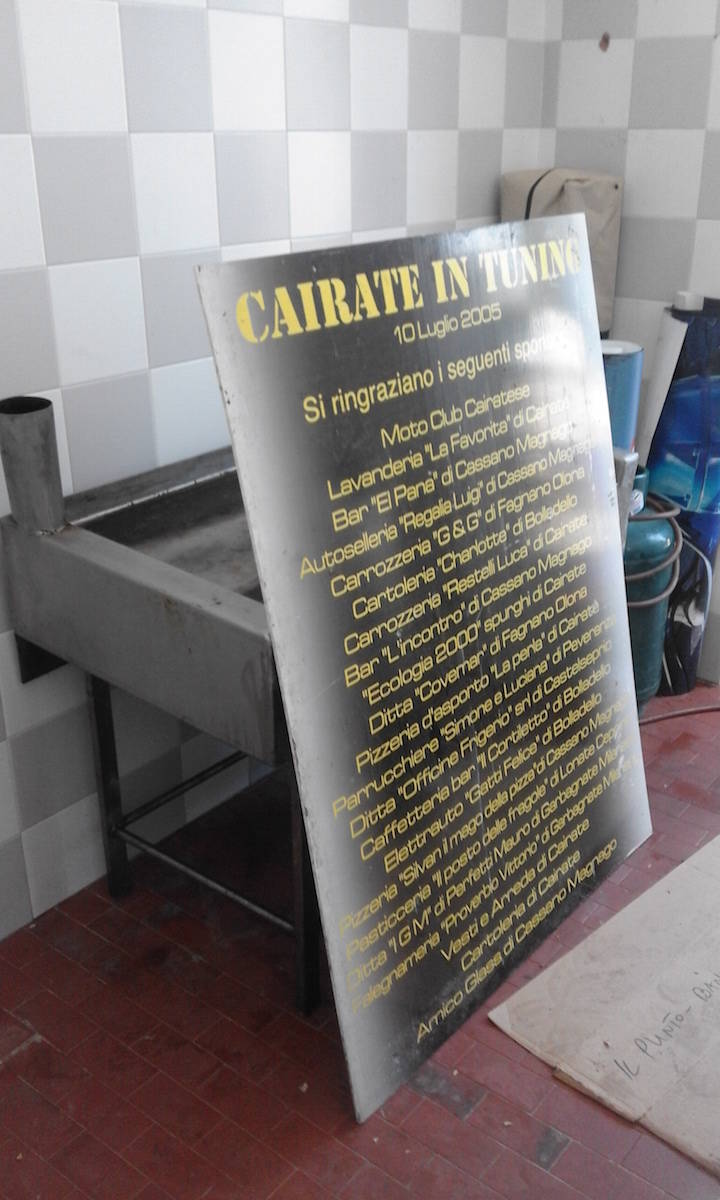 Bagni inutilizzabili al centro sportivo di Cairate