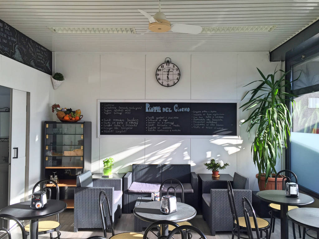 Dal Pirola di via Morosini al Caffè Kennedy