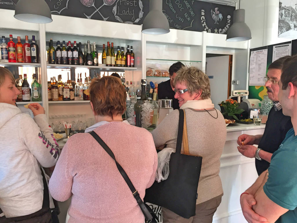 Dal Pirola di via Morosini al Caffè Kennedy