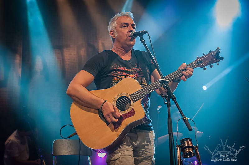 Davide Van De Sfroos in concerto al Phenomenon 