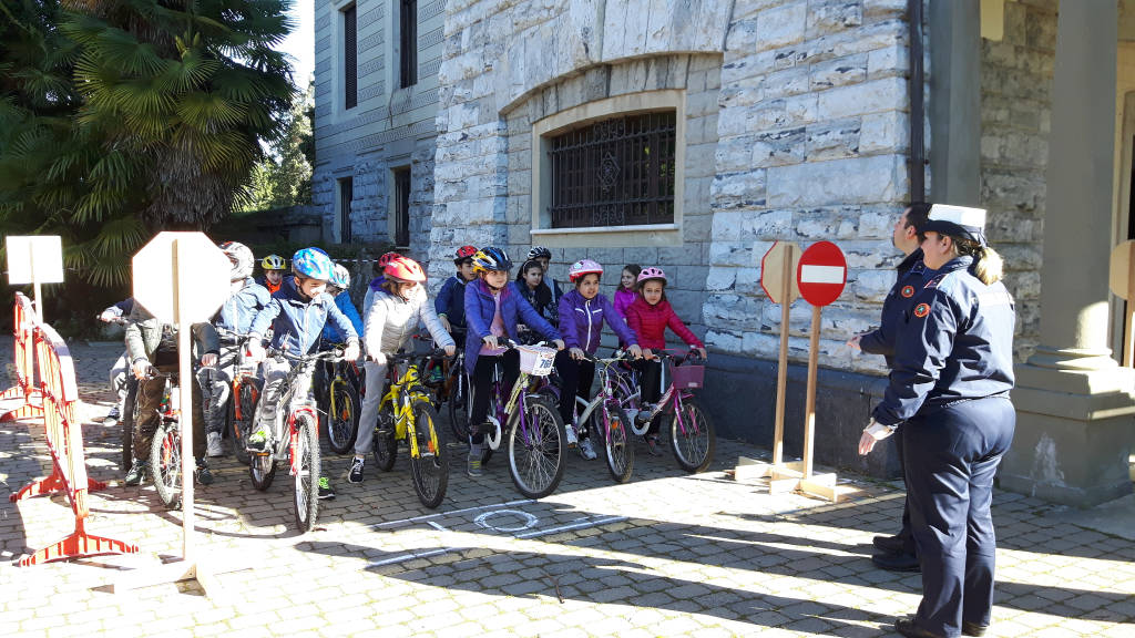 Educazione stradale a Villa De Strens