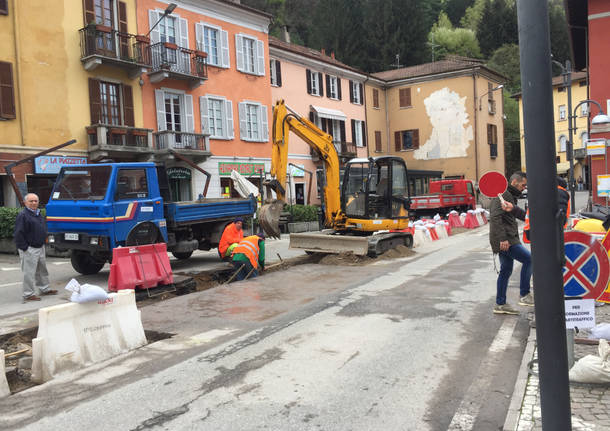 Il nuovo spartitraffico a Porto Ceresio